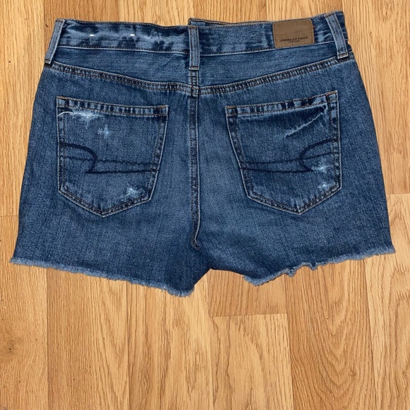 American Eagle Shorts - Picture 2 of 3